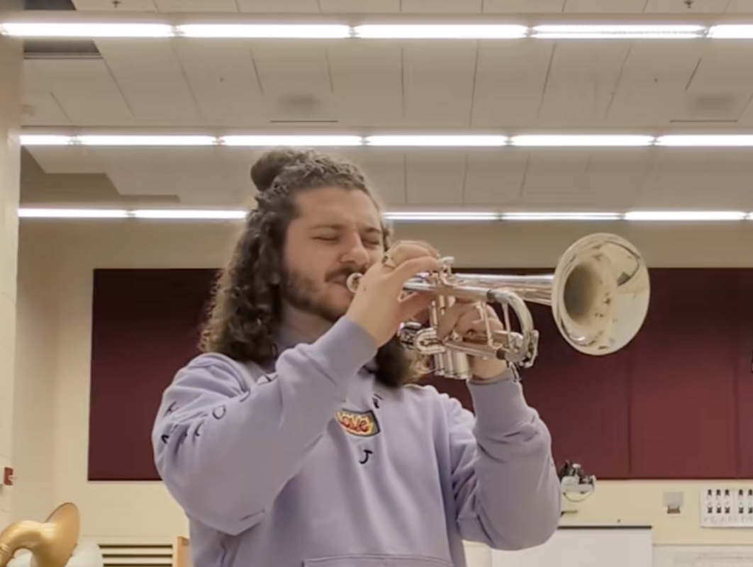 Race Hoglund saxophone performance 19